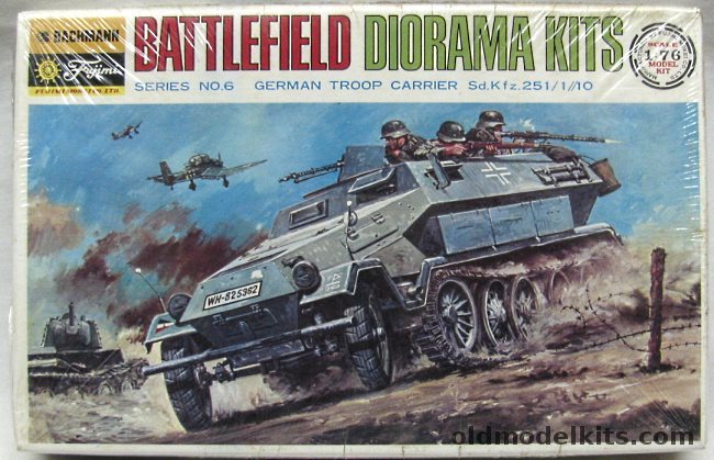 Fujimi 1/76 Sd.Kfz251/1/10 Troop Carrier - (Kfz.251 Half Track), 0865 plastic model kit